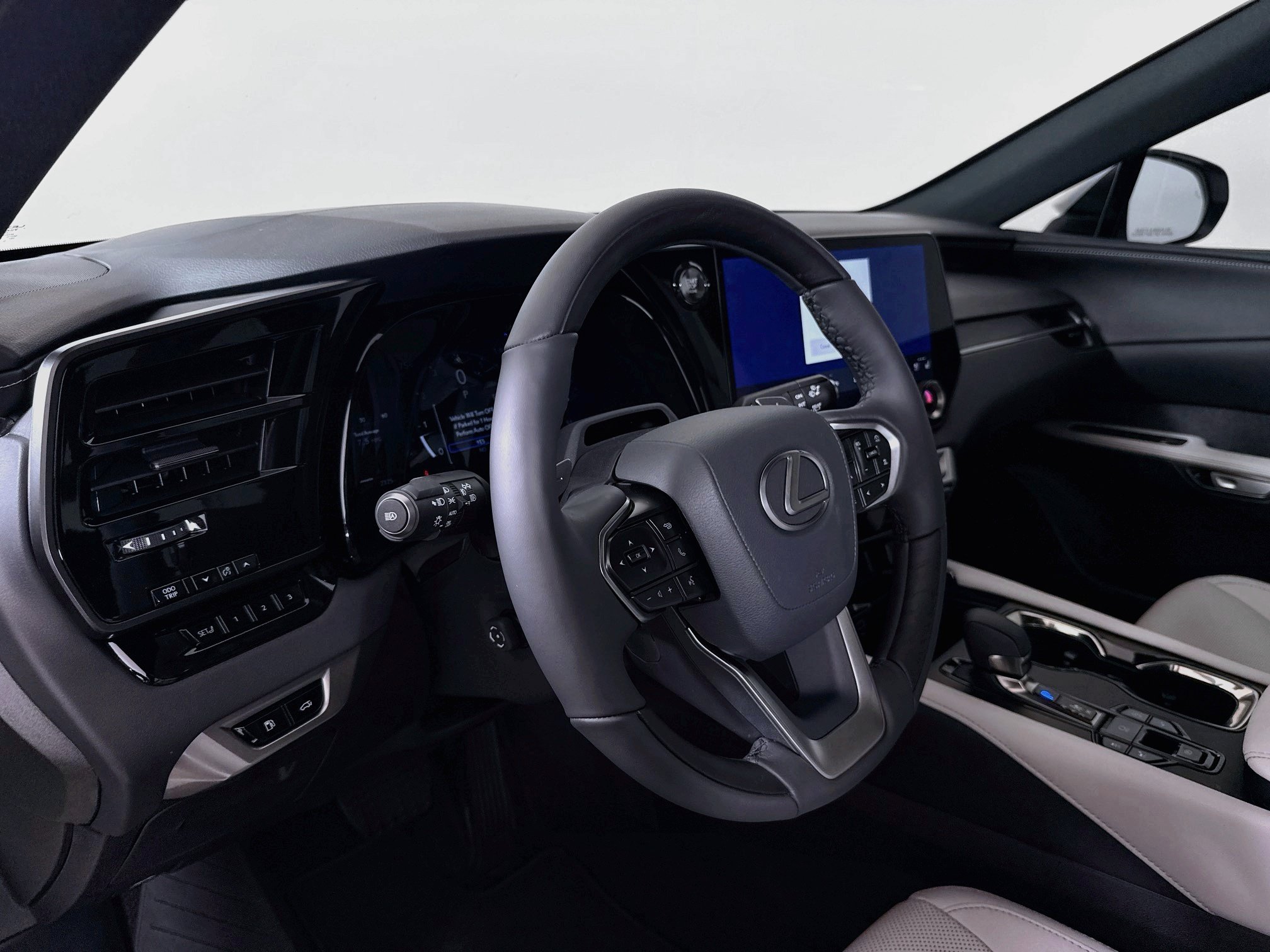 Used 2025 Lexus RX 350 Premium w/ Convenience Package AWD/4WD image 9