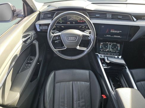 Used 2021 Audi e-tron Premium w/ Convenience Plus Package image 4