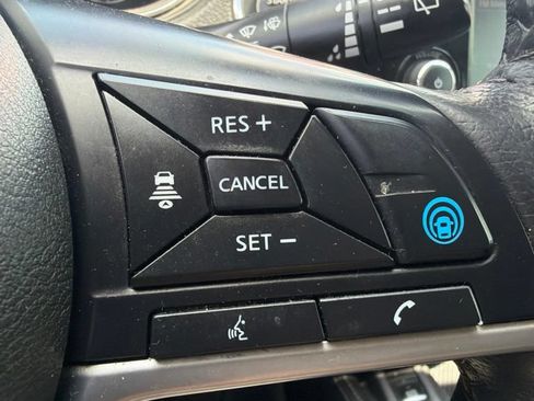 Used 2020 Nissan Rogue SV AWD/4WD image 14