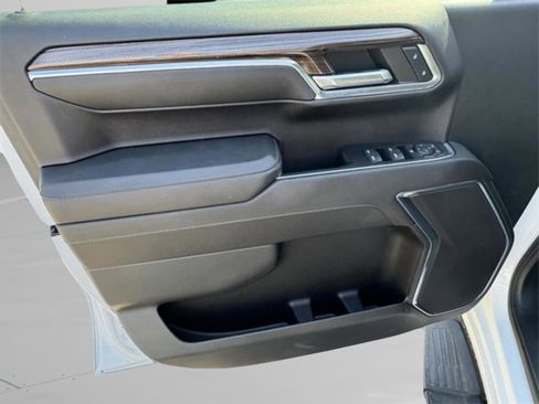 Used 2023 Chevrolet Silverado 1500 RST image 33