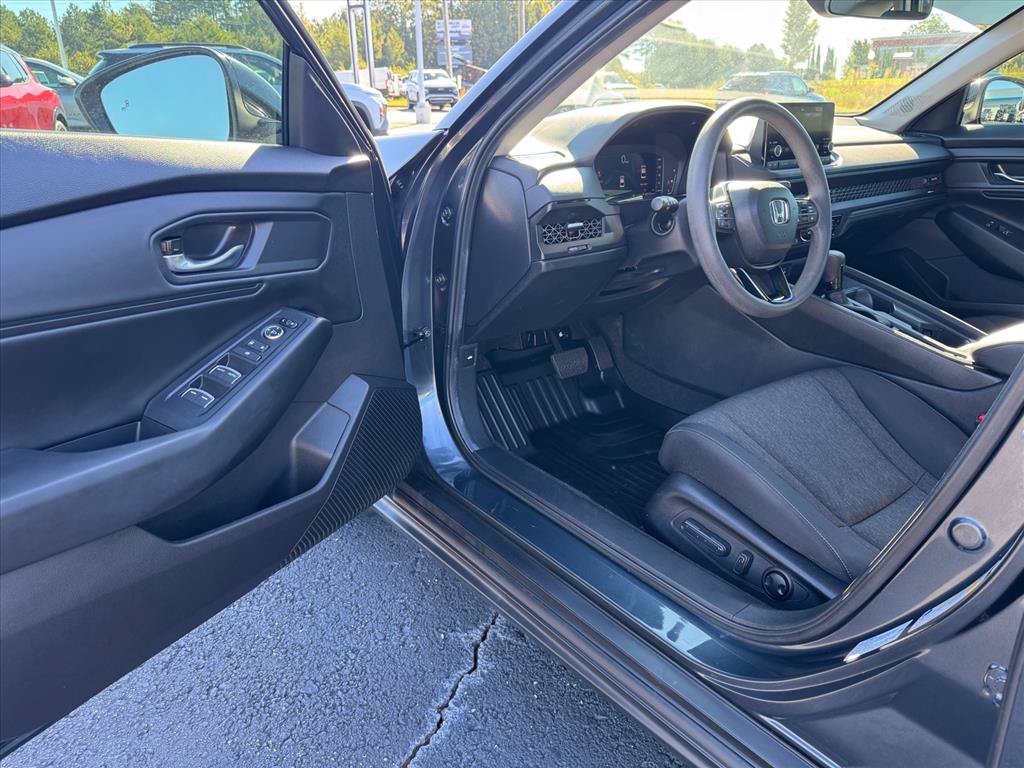 Used 2025 Honda Accord SE image 13
