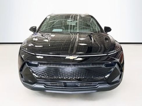 New 2026 Chevrolet Equinox EV LT image 4