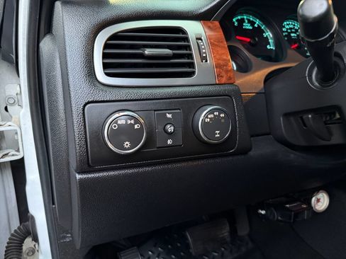Used 2007 Chevrolet Silverado 1500 LTZ w/ Safety Package AWD/4WD image 28