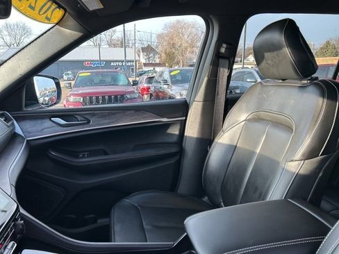 Used 2024 Jeep Grand Cherokee L Limited w/ Trailer Tow Package image 32