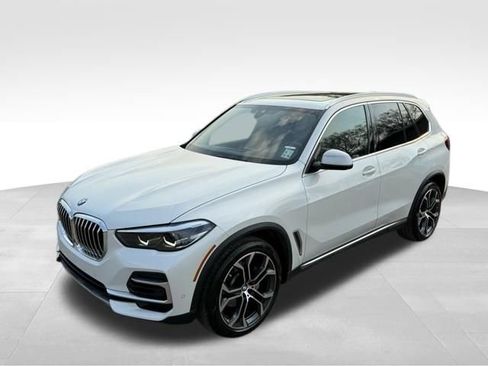 Used 2022 BMW X5 sDrive40i w/ Premium Package RWD image 9