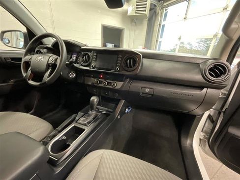 Used 2022 Toyota Tacoma SR image 20