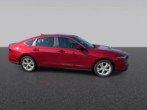 Used 2023 Honda Accord LX image 10