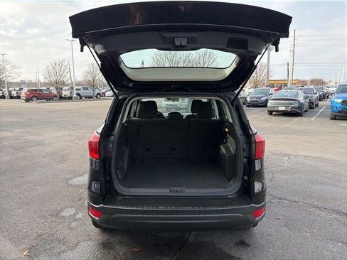 Used 2019 Ford Escape S image 7