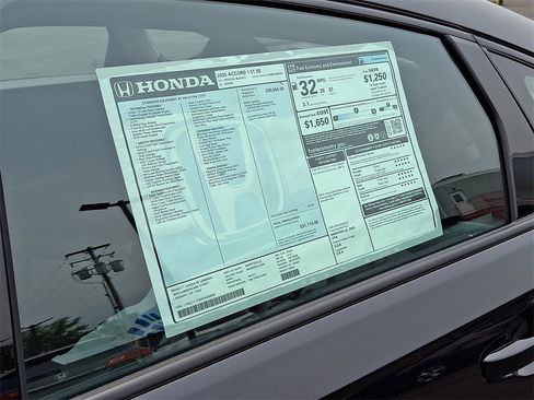 New 2025 Honda Accord SE image 11