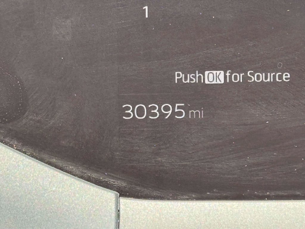 Used 2025 Toyota Prius LE FWD image 26