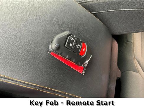 Used 2024 Jeep Wrangler Sahara image 12