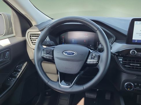 Certified 2023 Ford Escape Active AWD/4WD image 12