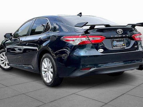 Used 2020 Toyota Camry LE FWD image 11