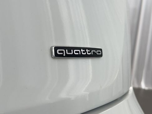 Used 2024 Audi Q5 e Premium Plus image 36