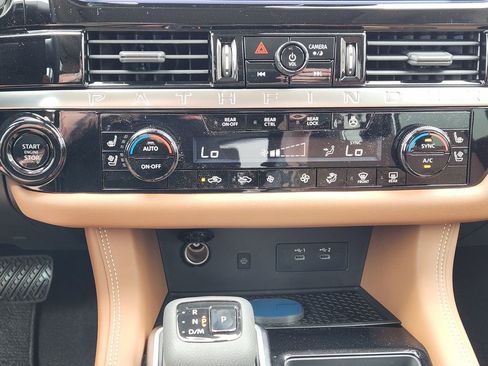 New 2026 Nissan Pathfinder Platinum AWD/4WD image 15