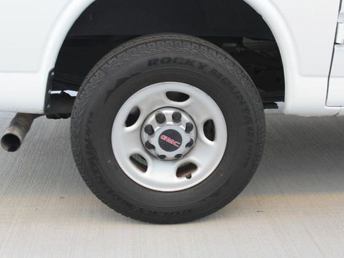 Used 2022 GMC Savana 2500 G2500 Cargo Van w/ Driver Convenience Package image 31