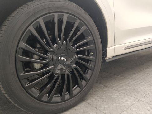 Used 2022 Lincoln Corsair Reserve FWD image 31