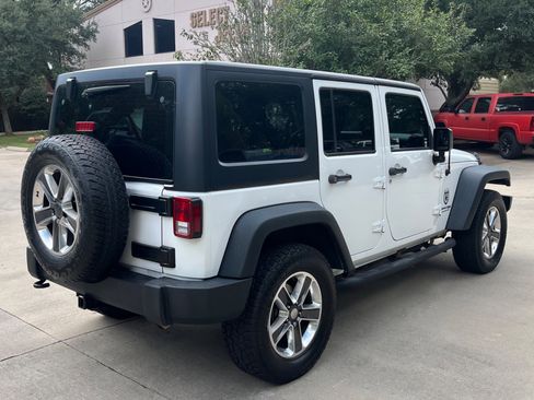 Used 2018 Jeep Wrangler Unlimited Sport w/ Connectivity Group image 13