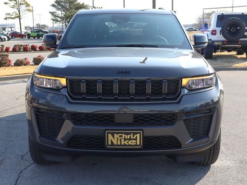 New 2026 Jeep Grand Cherokee Altitude AWD/4WD image 3