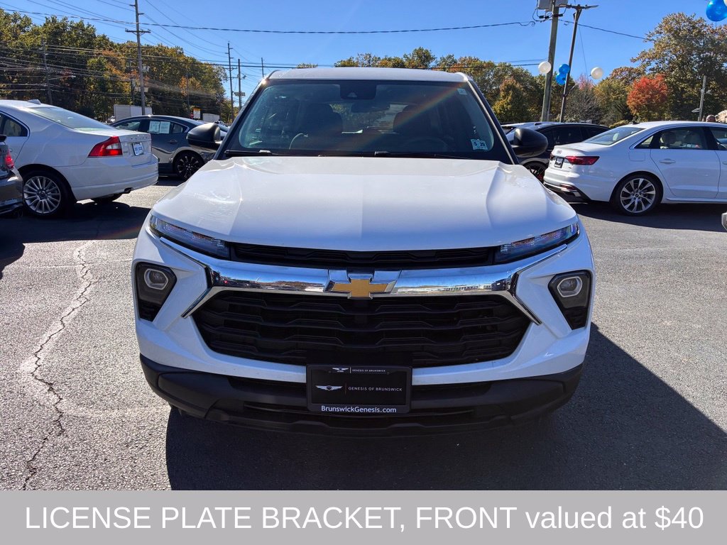 Used 2024 Chevrolet TrailBlazer LS AWD/4WD image 2