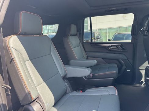 New 2026 GMC Yukon XL AT4 w/ AT4 Premium Plus Package AWD/4WD image 28
