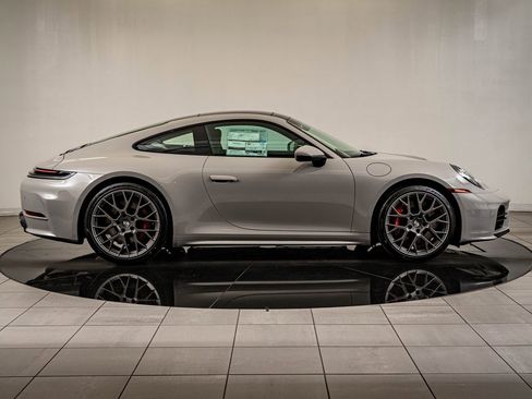 New 2026 Porsche 911 Carrera 4S image 9