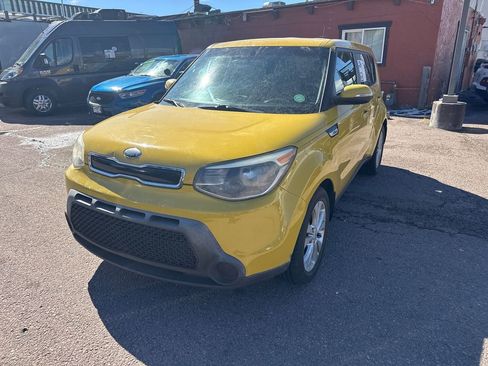 Used 2014 Kia Soul + FWD image 3
