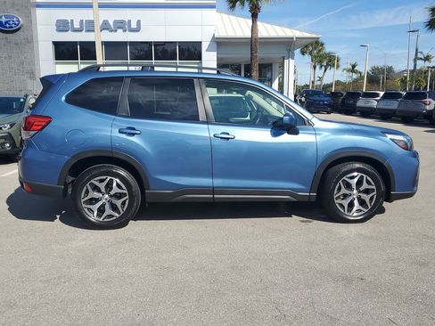 Used 2019 Subaru Forester Premium image 6