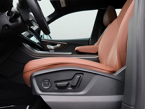 Used 2025 Audi Q8 Premium Plus image 40