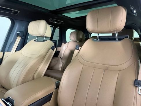 Used 2025 Land Rover Range Rover Autobiography AWD/4WD image 16