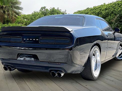 Used 2020 Dodge Challenger R/T image 2