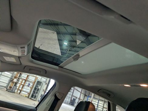 Used 2025 Volkswagen Jetta SE image 23