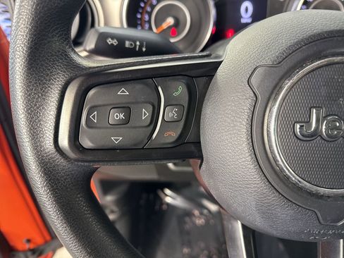 Used 2018 Jeep Wrangler Unlimited Sport AWD/4WD image 13