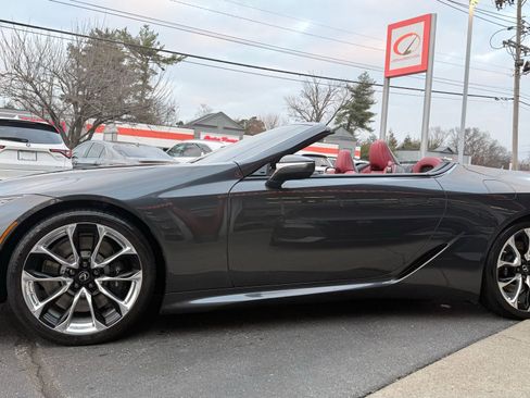 Used 2021 Lexus LC 500 Convertible image 10