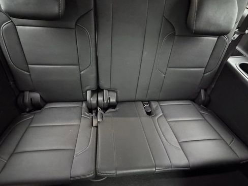 Used 2020 Chevrolet Suburban LT image 14