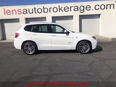 Used 2017 BMW X3 xDrive28i AWD/4WD image 1