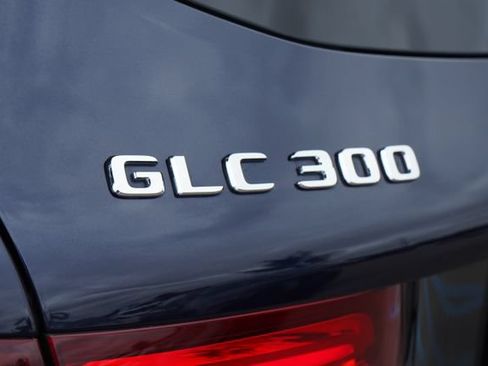 Used 2018 Mercedes-Benz GLC 300 4MATIC image 12