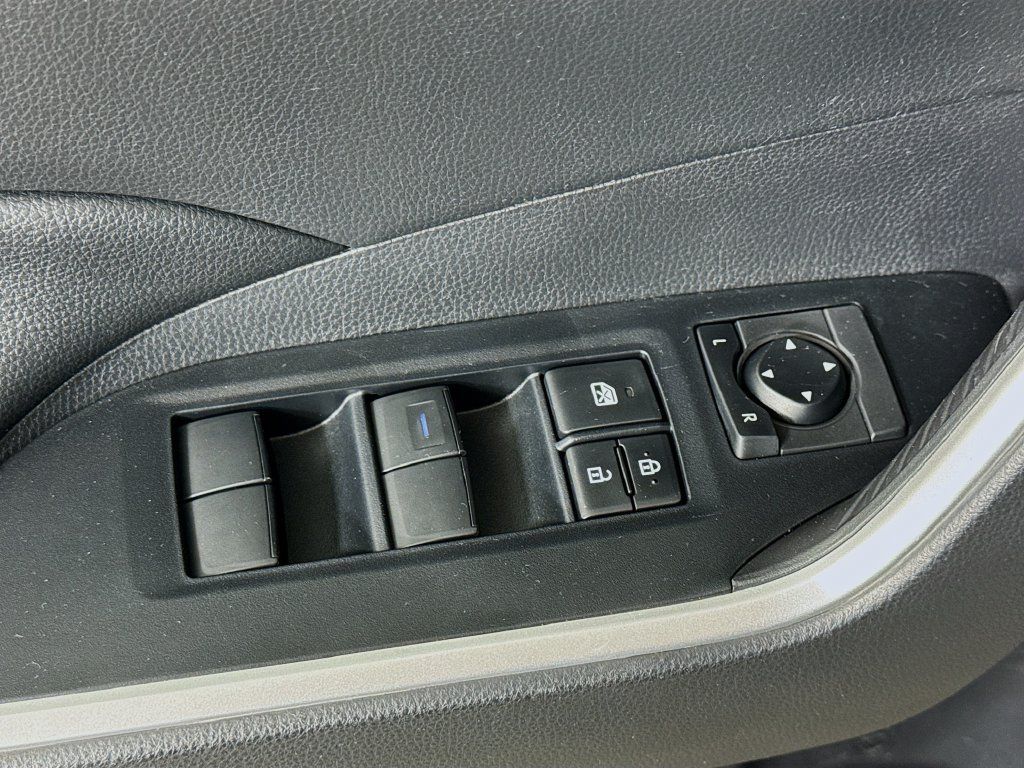 Used 2020 Toyota RAV4 XLE w/ Convenience Package AWD/4WD image 14