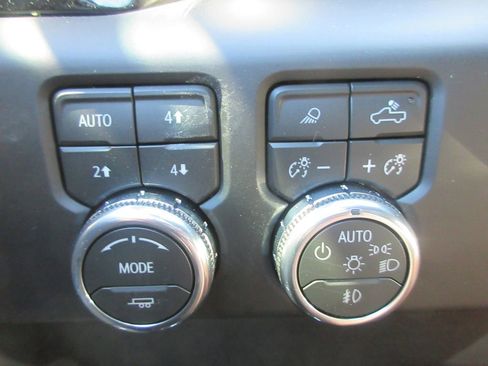 New 2026 GMC Sierra 1500 AT4 w/ AT4 Premium Package AWD/4WD image 19