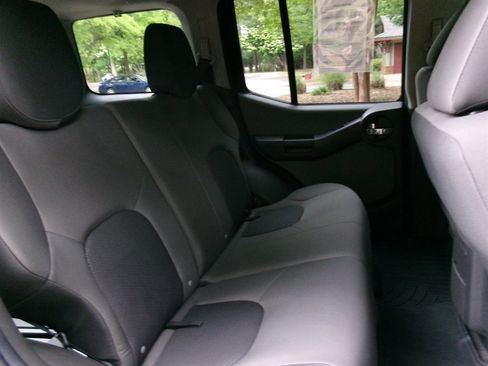 Used 2015 Nissan Xterra S w/ Value Package RWD image 27