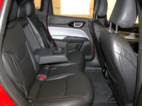 New 2026 Jeep Compass Limited image 28