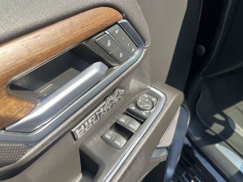 Used 2023 Chevrolet Silverado 1500 High Country w/ High Country Premium Package AWD/4WD image 27