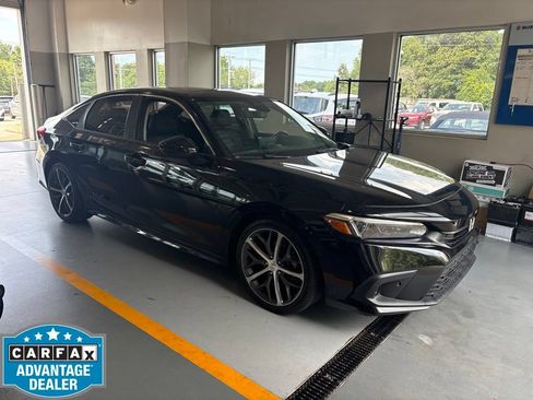 Used 2023 Honda Civic Touring image 1