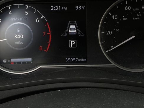 Used 2025 Nissan Versa SV FWD image 34