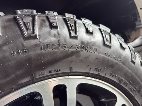 Used 2016 Ford F250 Platinum w/ FX4 Off-Road Package image 8