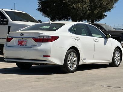 Used 2014 Lexus ES 300h w/ Premium Package w/Bamboo Trim