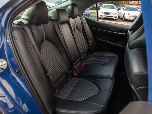 Used 2023 Toyota Camry SE image 12