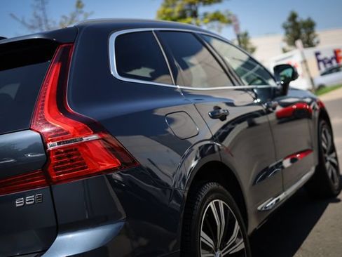 Used 2022 Volvo XC60 B5 Inscription w/ Advanced Package AWD/4WD image 16