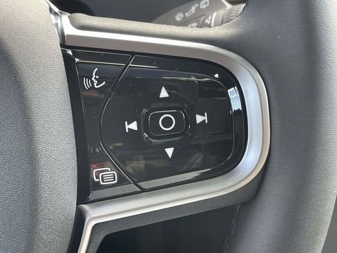 New 2026 Volvo XC90 B6 Plus w/ Protection Package Premier image 11