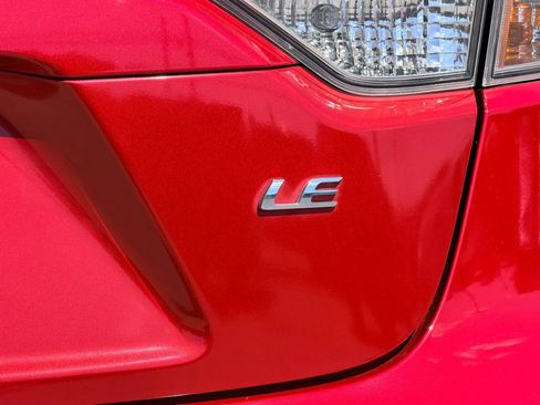 Used 2020 Toyota Corolla LE FWD image 7